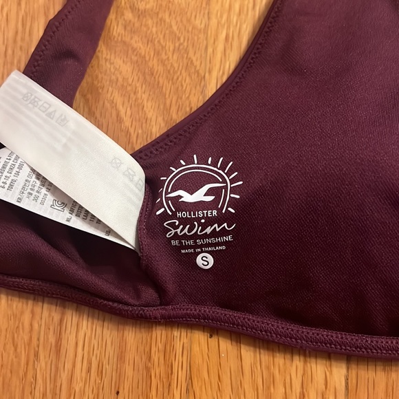 Hollister burgundy bikini - Picture 3 of 5
